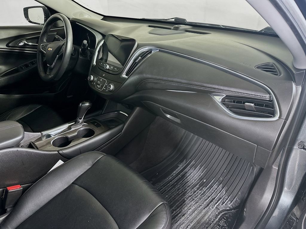 Used 2016 Chevrolet Malibu LT w/ Leather Package image 37
