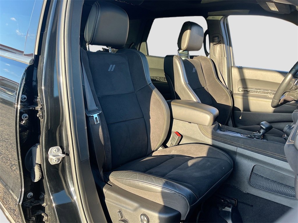 Used 2023 Dodge Durango R/T w/ Hemi Orange Plus Package image 32
