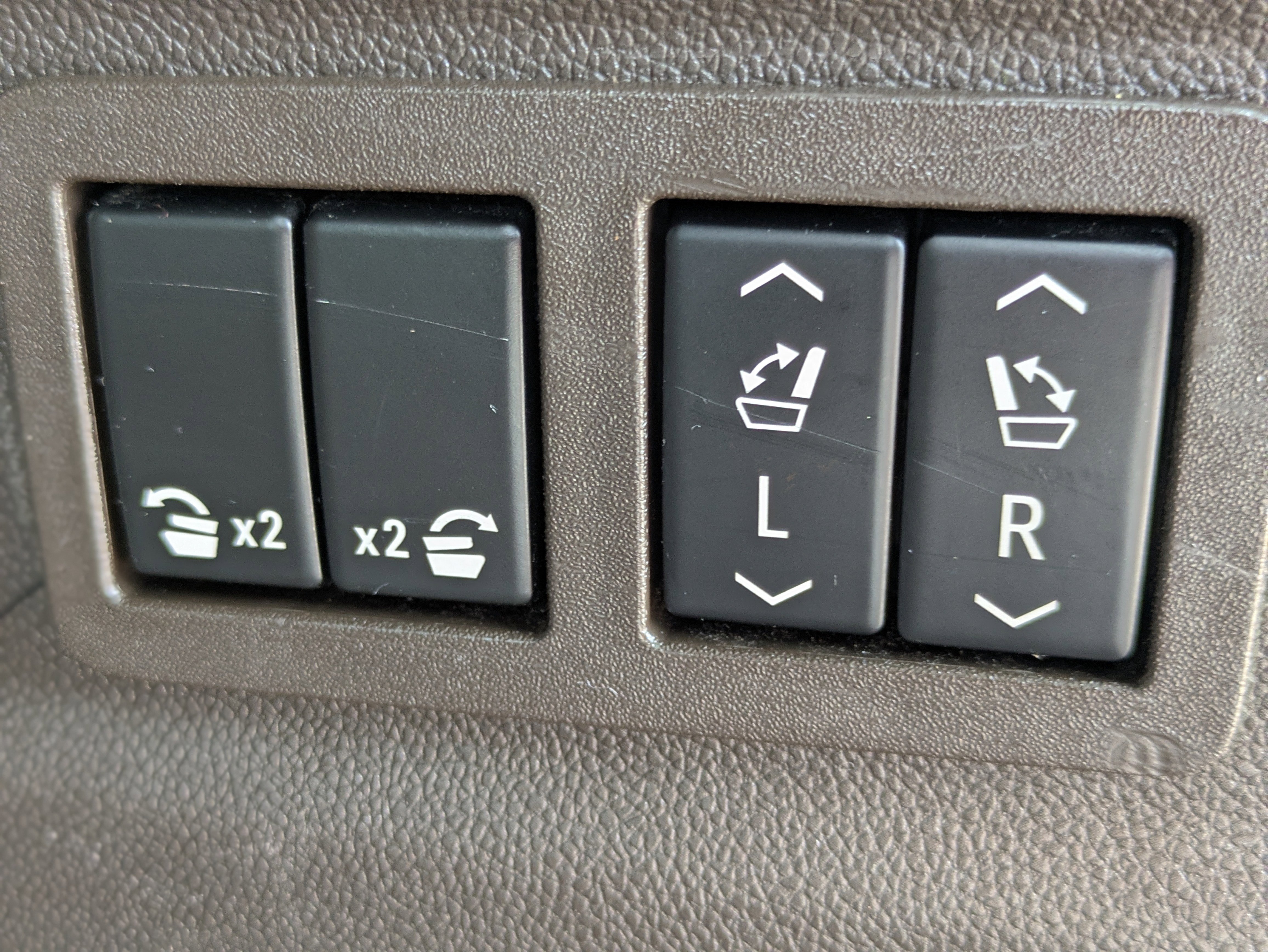 Used 2021 Chevrolet Suburban Z71 w/ Z71 Off-Road Package AWD/4WD image 11