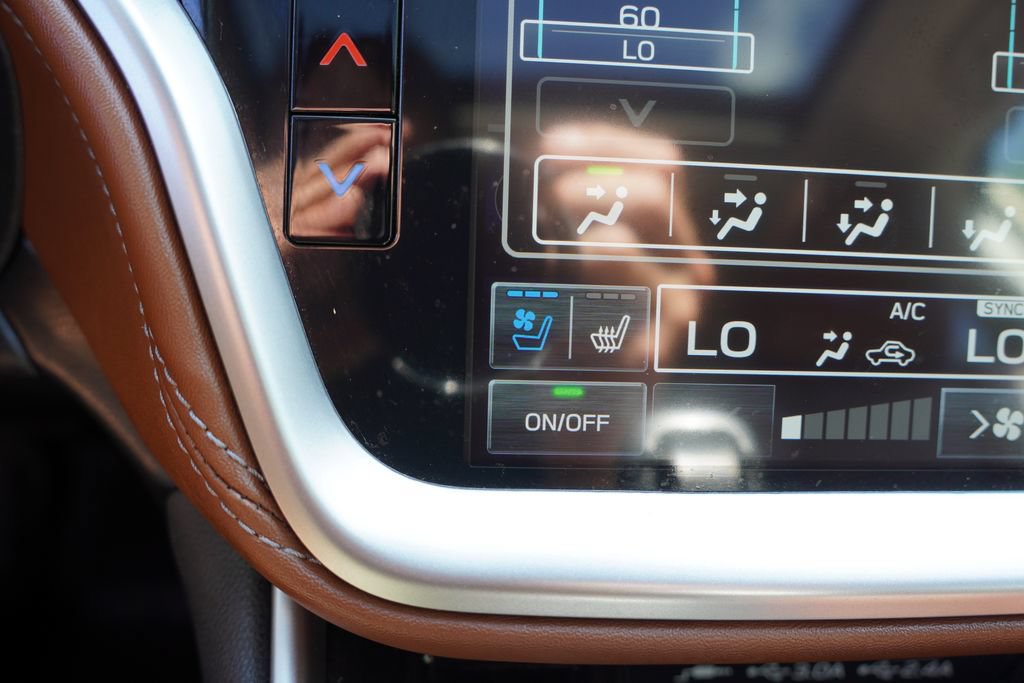 Used 2025 Subaru Outback Touring AWD/4WD image 31
