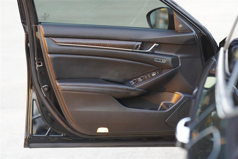Used 2019 Honda Accord Touring image 40