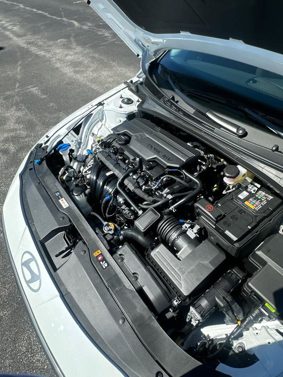 New 2026 Hyundai Elantra SE FWD image 26