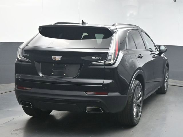 Used 2019 Cadillac XT4 Sport w/ LPO, Midnight Sport Package FWD image 7