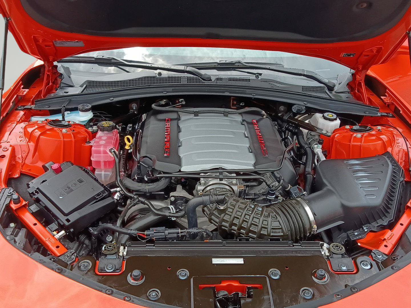 Used 2020 Chevrolet Camaro SS RWD image 14