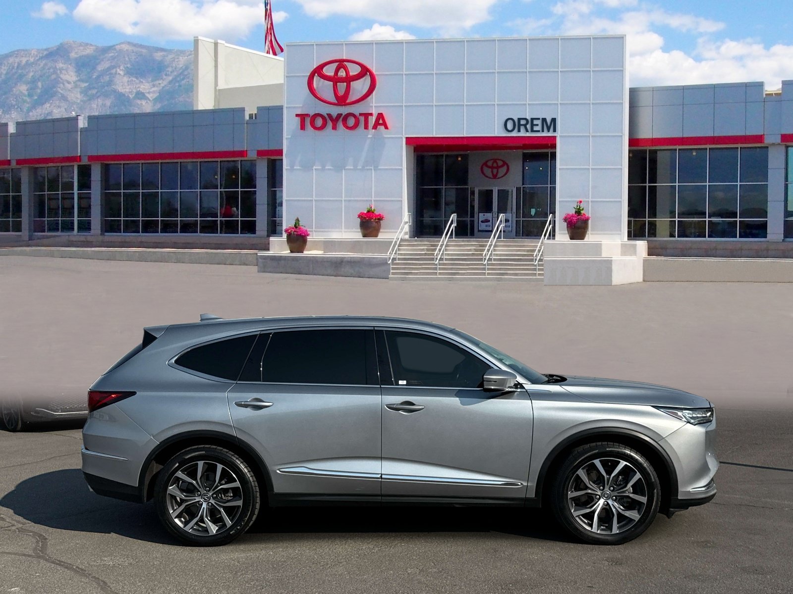 Used 2022 Acura MDX w/ Technology Package AWD/4WD image 3
