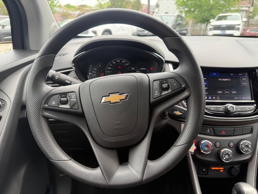 Used 2022 Chevrolet Trax LT AWD/4WD image 23