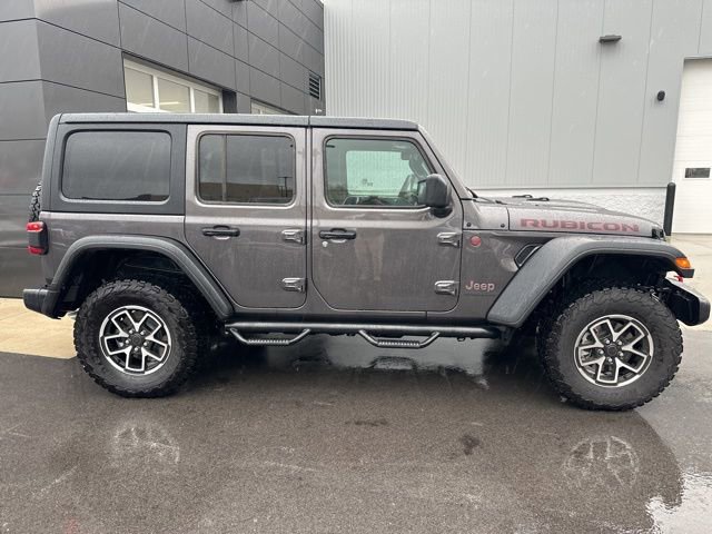 Certified 2025 Jeep Wrangler Unlimited Rubicon w/ Convenience Group AWD/4WD image 2