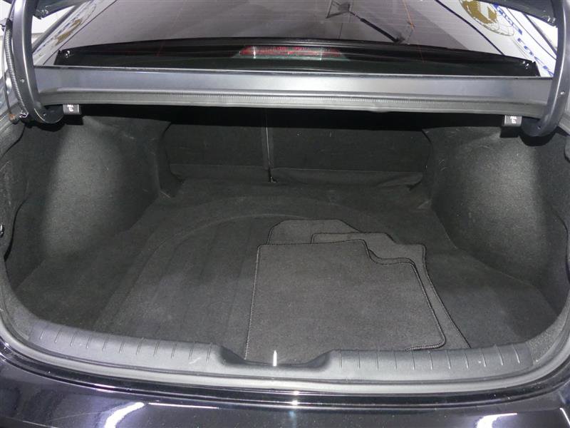 Used 2022 Hyundai Elantra Limited image 9