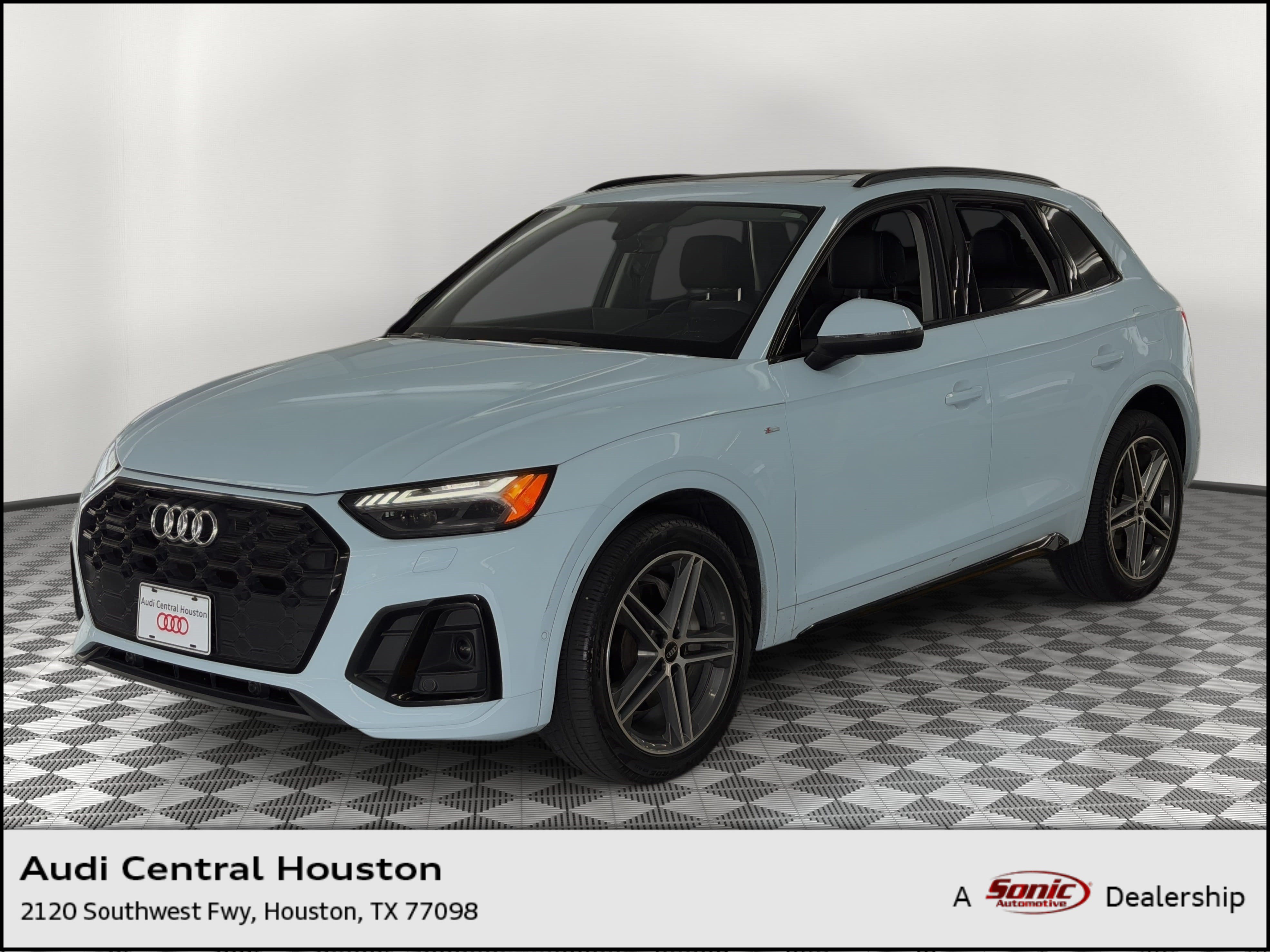 Certified 2023 Audi Q5 e Prestige