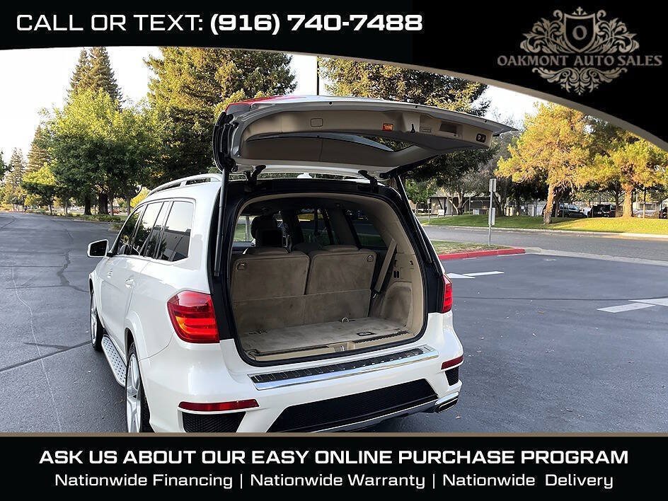 Used 2013 Mercedes-Benz GL 550 4MATIC image 17