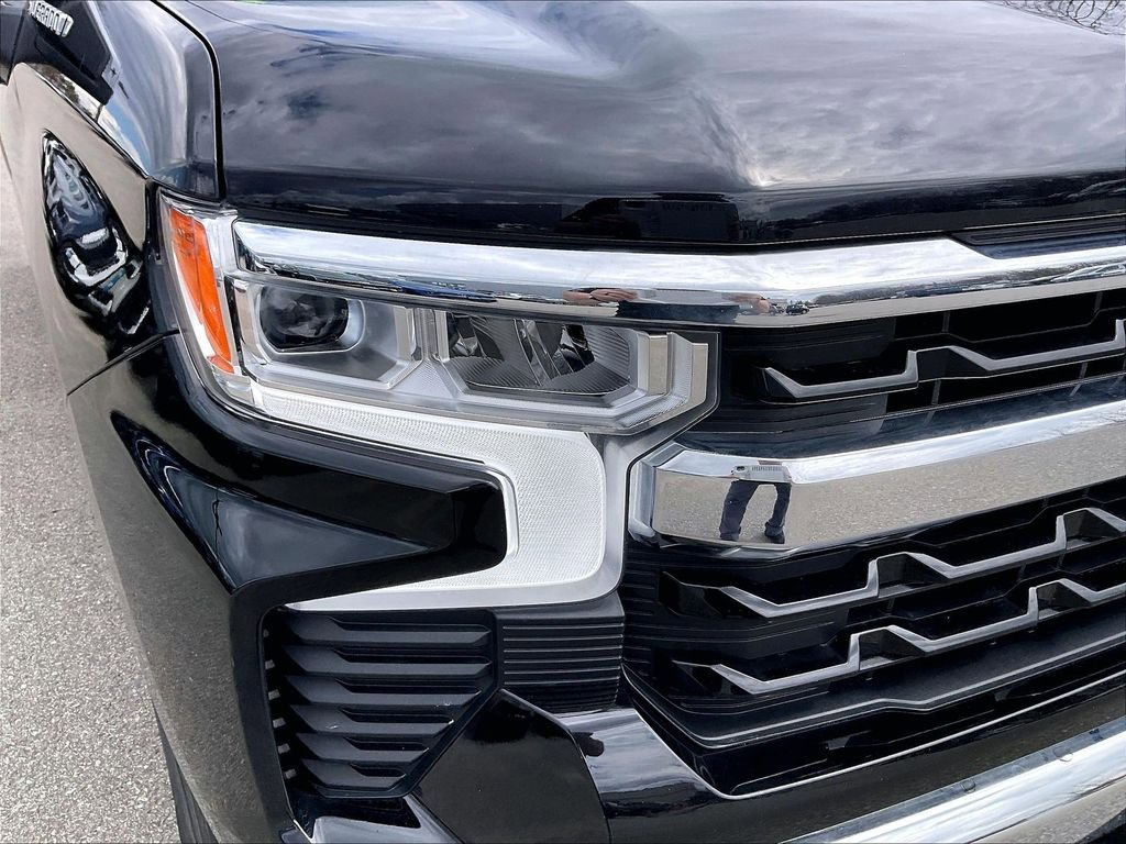 Used 2025 Chevrolet Silverado 1500 LT AWD/4WD image 29