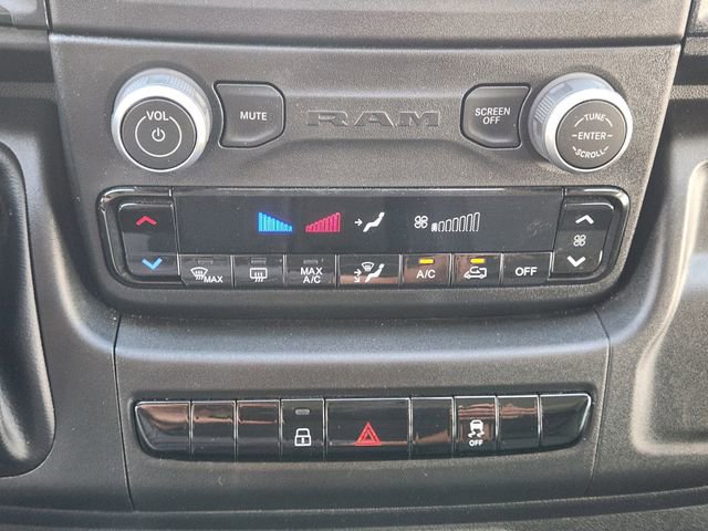 Used 2025 RAM ProMaster 2500 w/ Convenience Group image 20