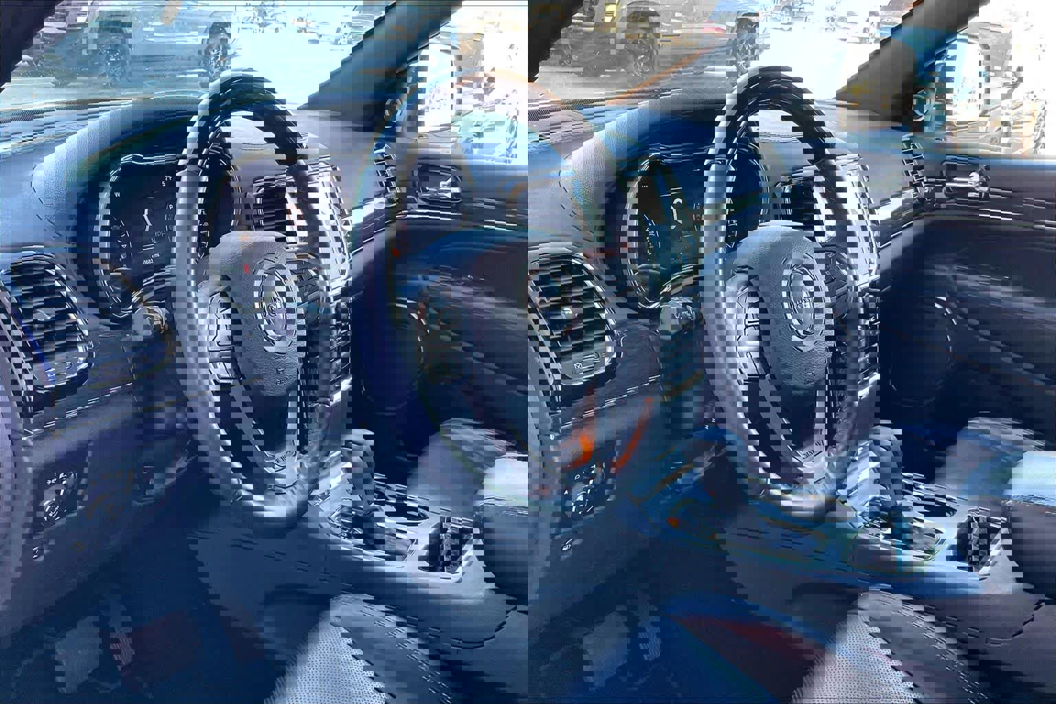 Used 2019 Jeep Grand Cherokee Overland image 15