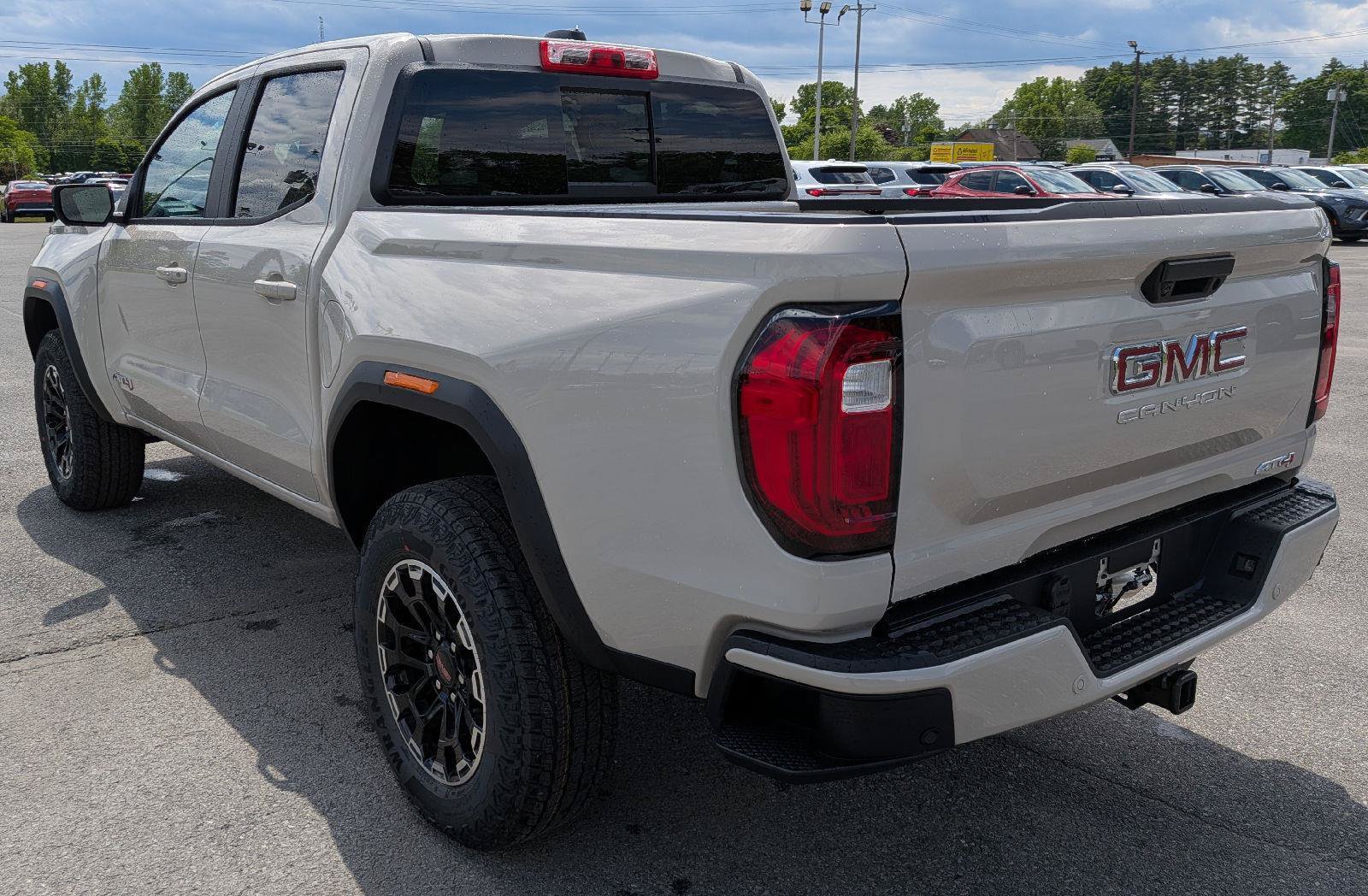 New 2026 GMC Canyon AT4 w/ Technology Plus Package AWD/4WD image 8