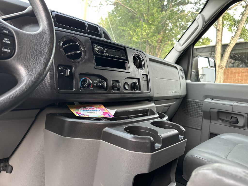 Used 2011 Ford E-250 and Econoline 250 w/ PWR Group RWD image 16