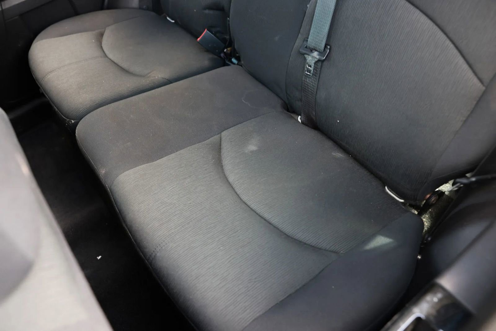 Used 2010 MAZDA Tribute i Sport image 19