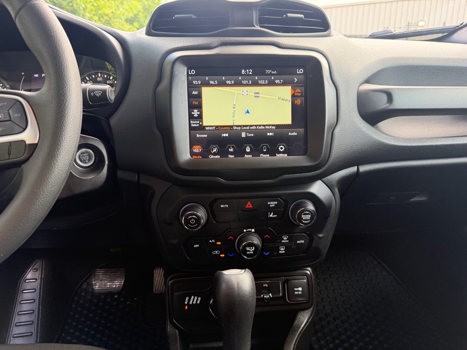 Used 2023 Jeep Renegade Latitude AWD/4WD image 38