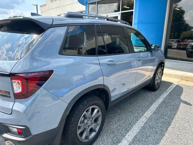 Used 2025 Honda Passport TrailSport image 3