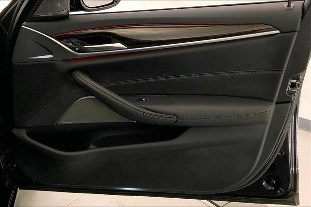 Certified 2022 BMW 540i xDrive w/ M Sport Package image 25