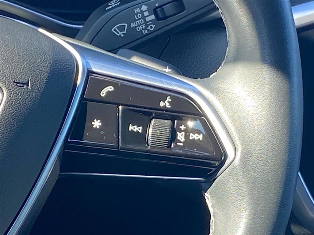 Used 2023 Audi A6 2.0T Premium w/ Convenience Package image 5