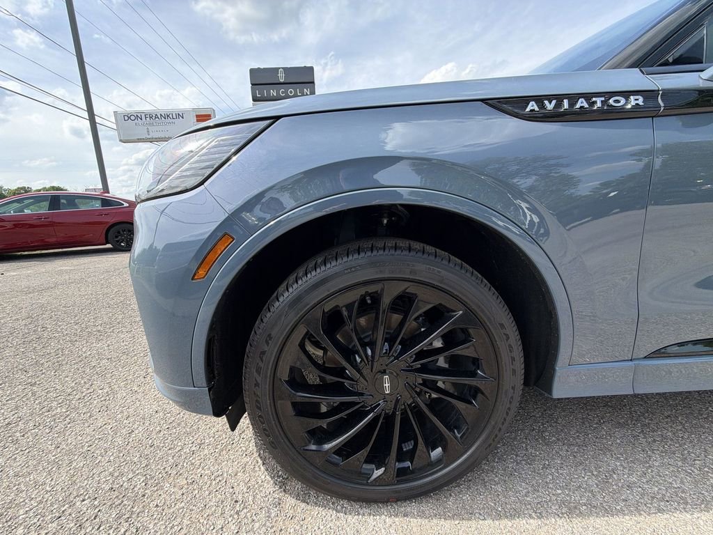 New 2026 Lincoln Aviator Reserve AWD/4WD image 10