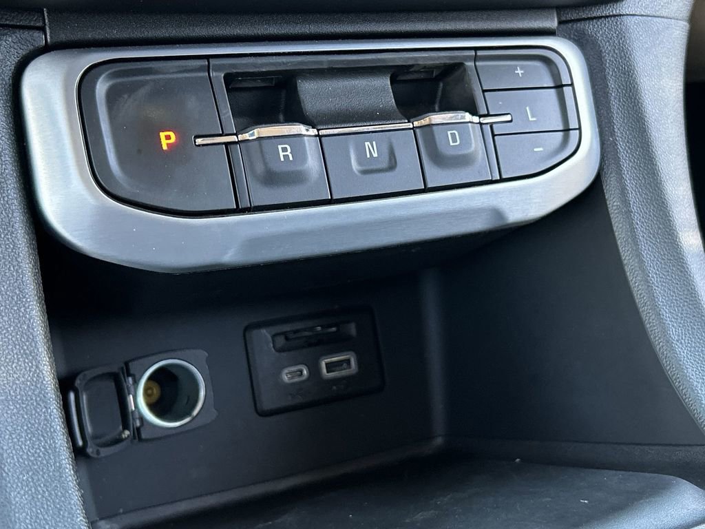 Used 2021 GMC Acadia SLT FWD image 16