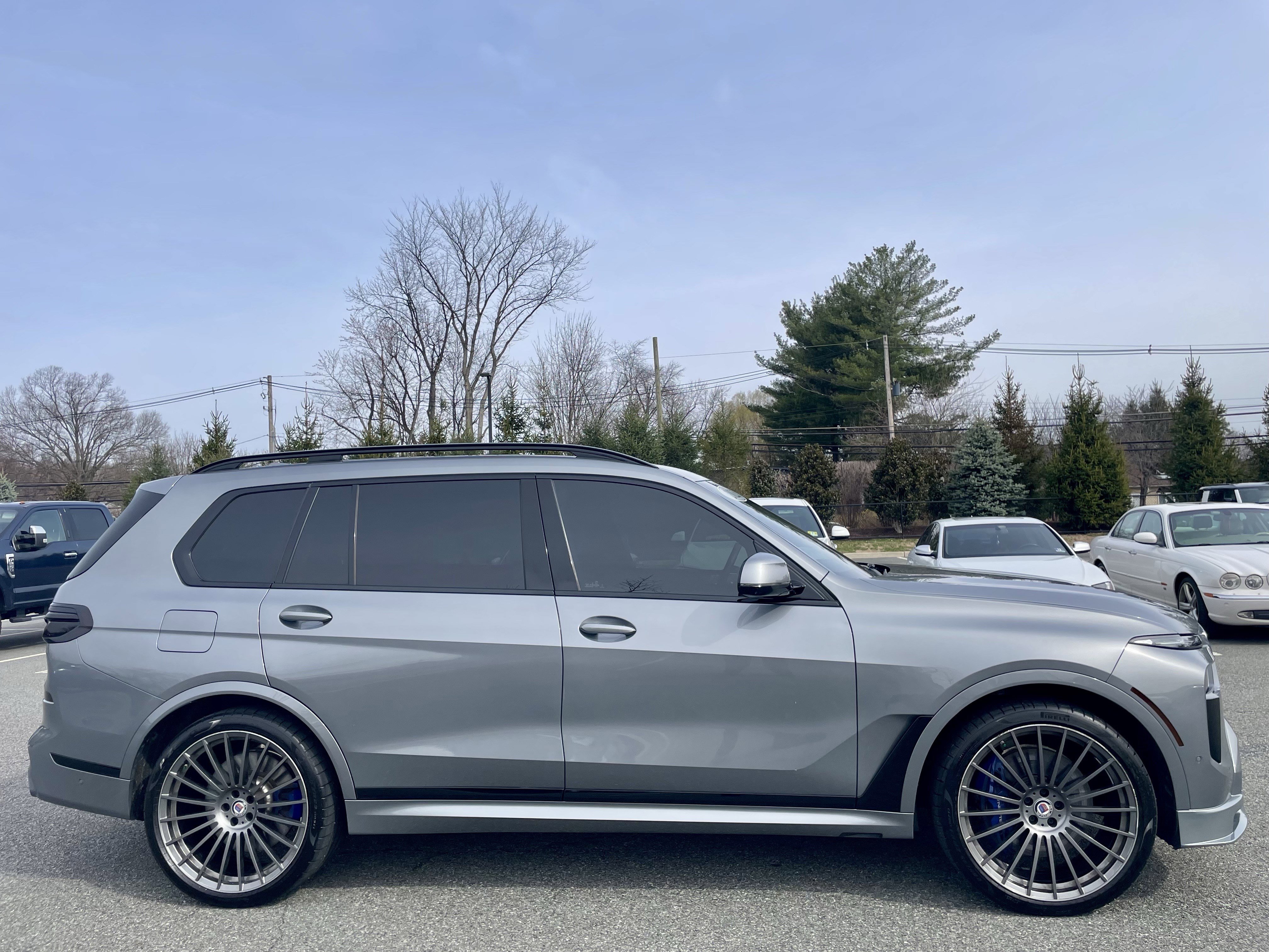 Used 2025 BMW ALPINA XB7 image 4