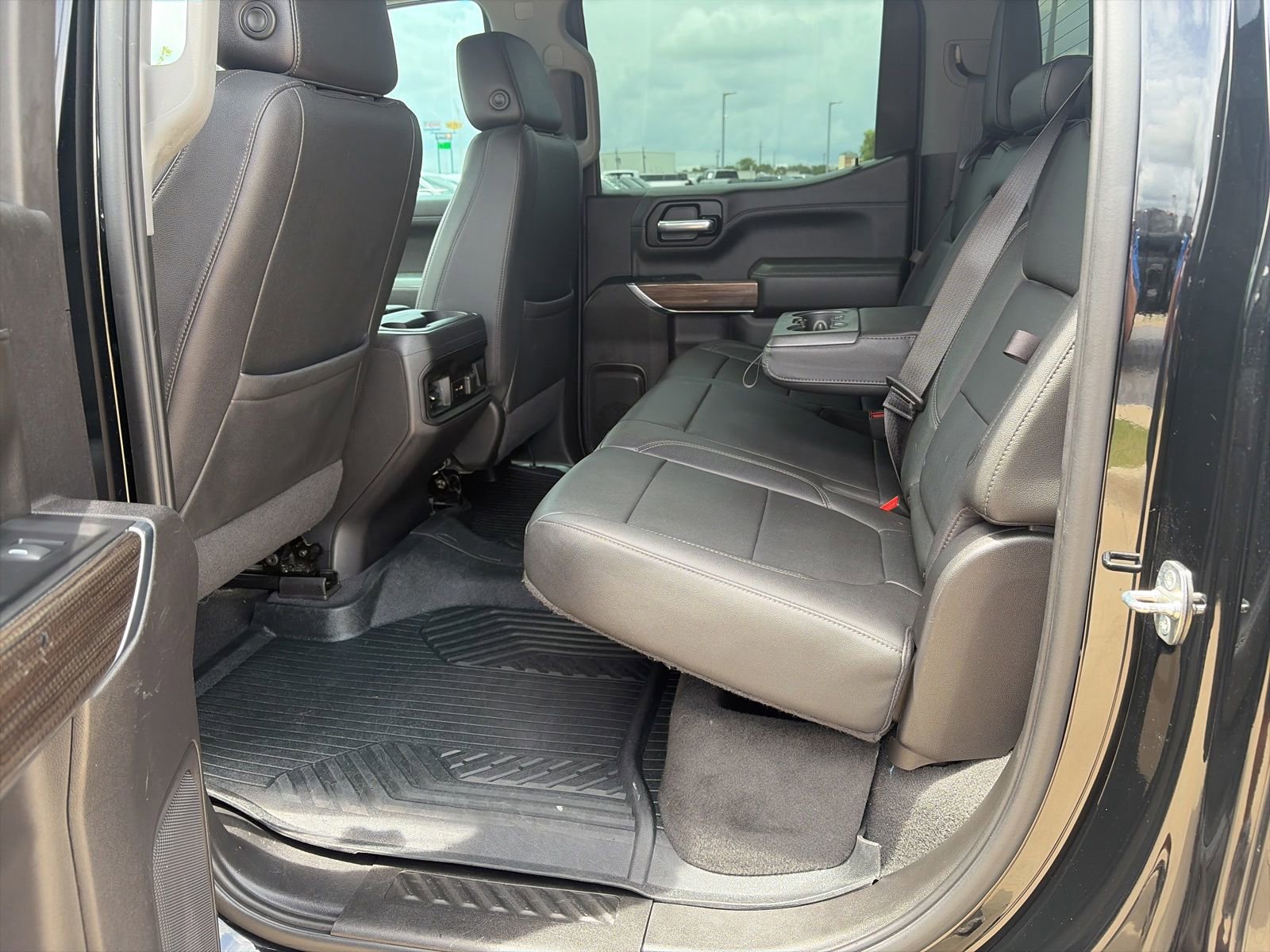 Used 2022 Chevrolet Silverado 1500 LT Trail Boss w/ LT Trail Boss Premium Package AWD/4WD image 18