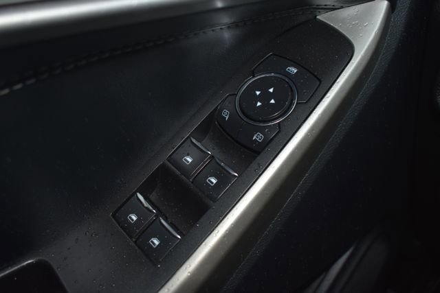 Used 2022 Ford Explorer XLT w/ Equipment Group 202A image 15