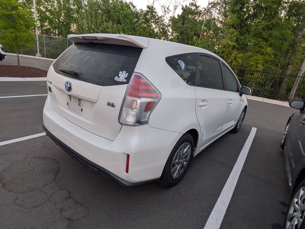 Used 2015 Toyota Prius V Three image 7
