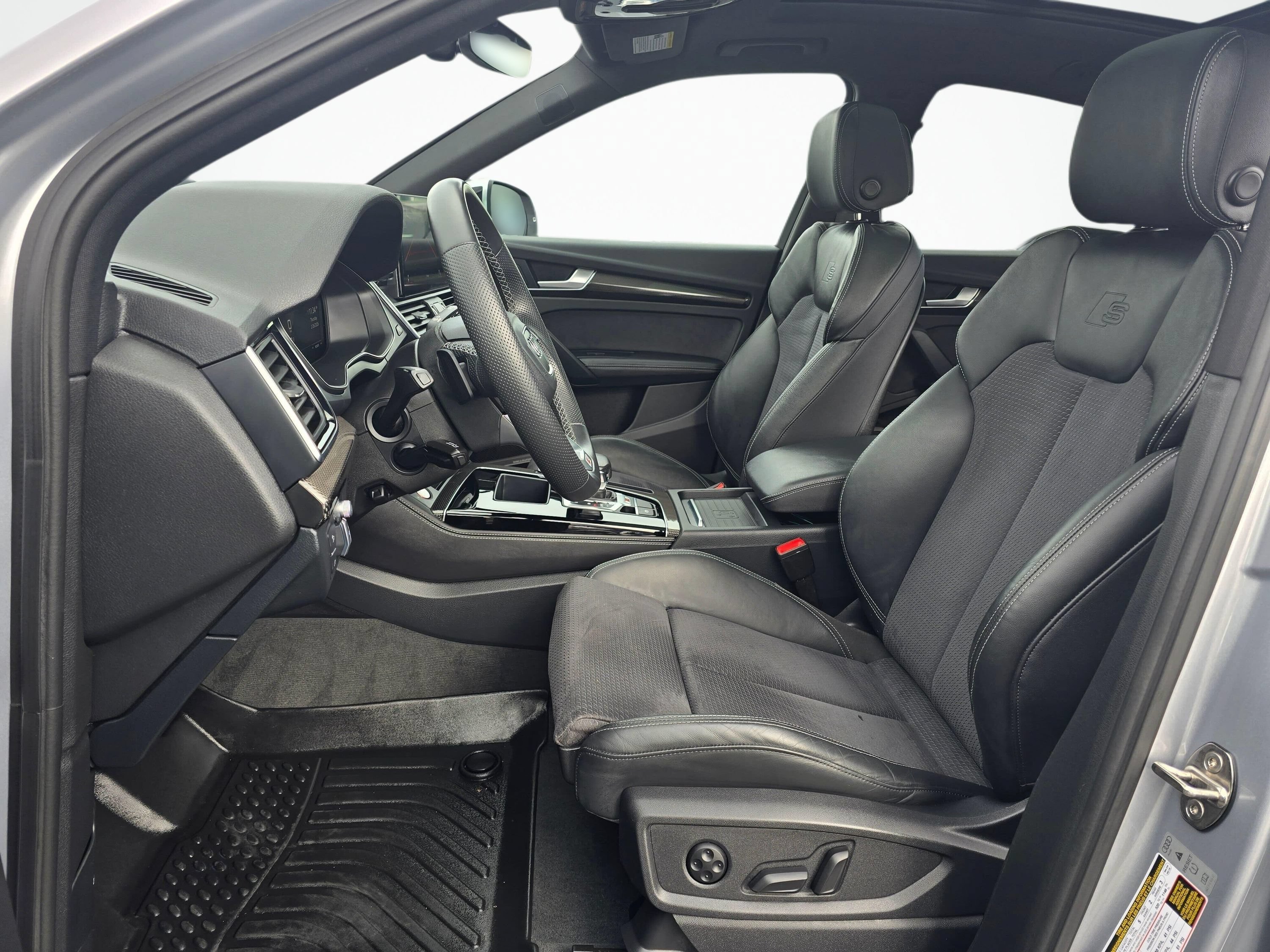 Used 2023 Audi SQ5 Prestige w/ Prestige Package AWD/4WD image 12