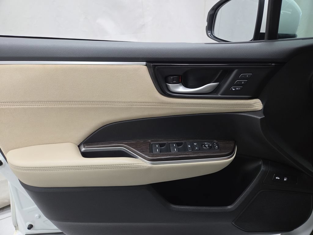 Used 2018 Honda Clarity Touring image 18