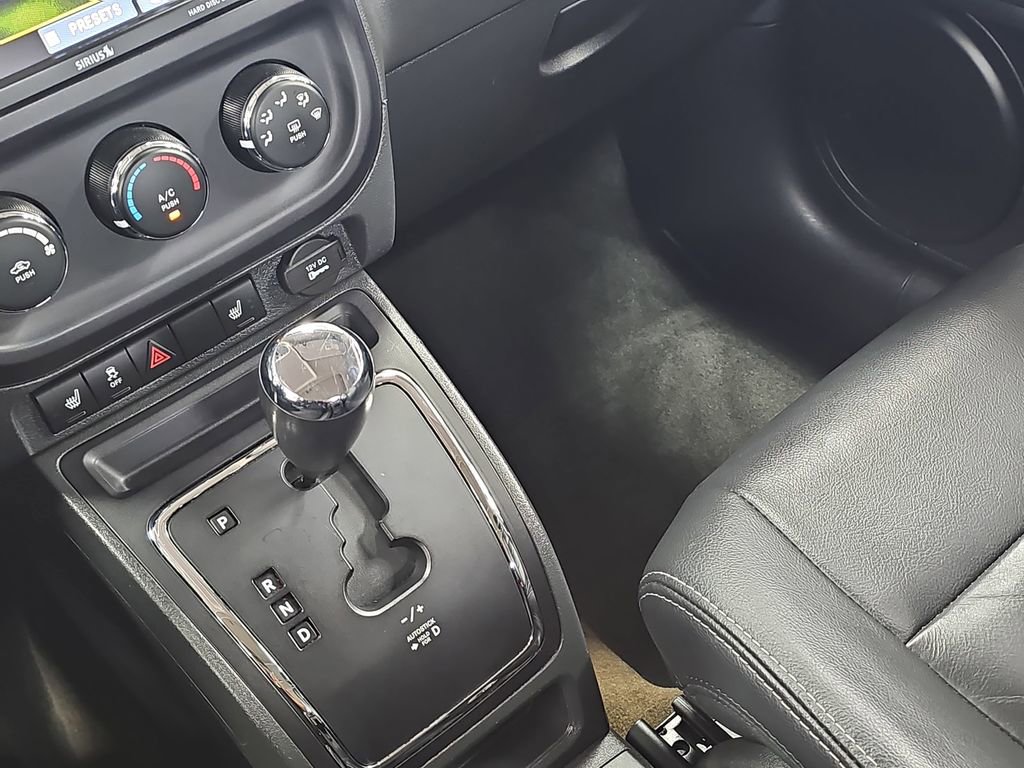 Used 2016 Jeep Patriot High Altitude AWD/4WD image 22