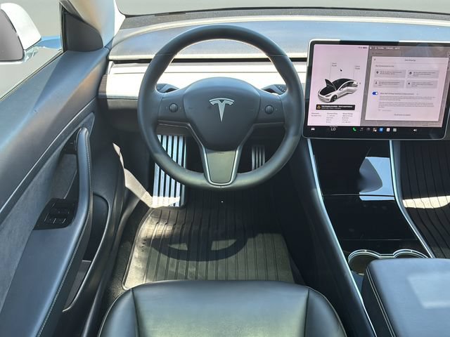 Used 2020 Tesla Model 3 Standard Range Plus RWD image 18