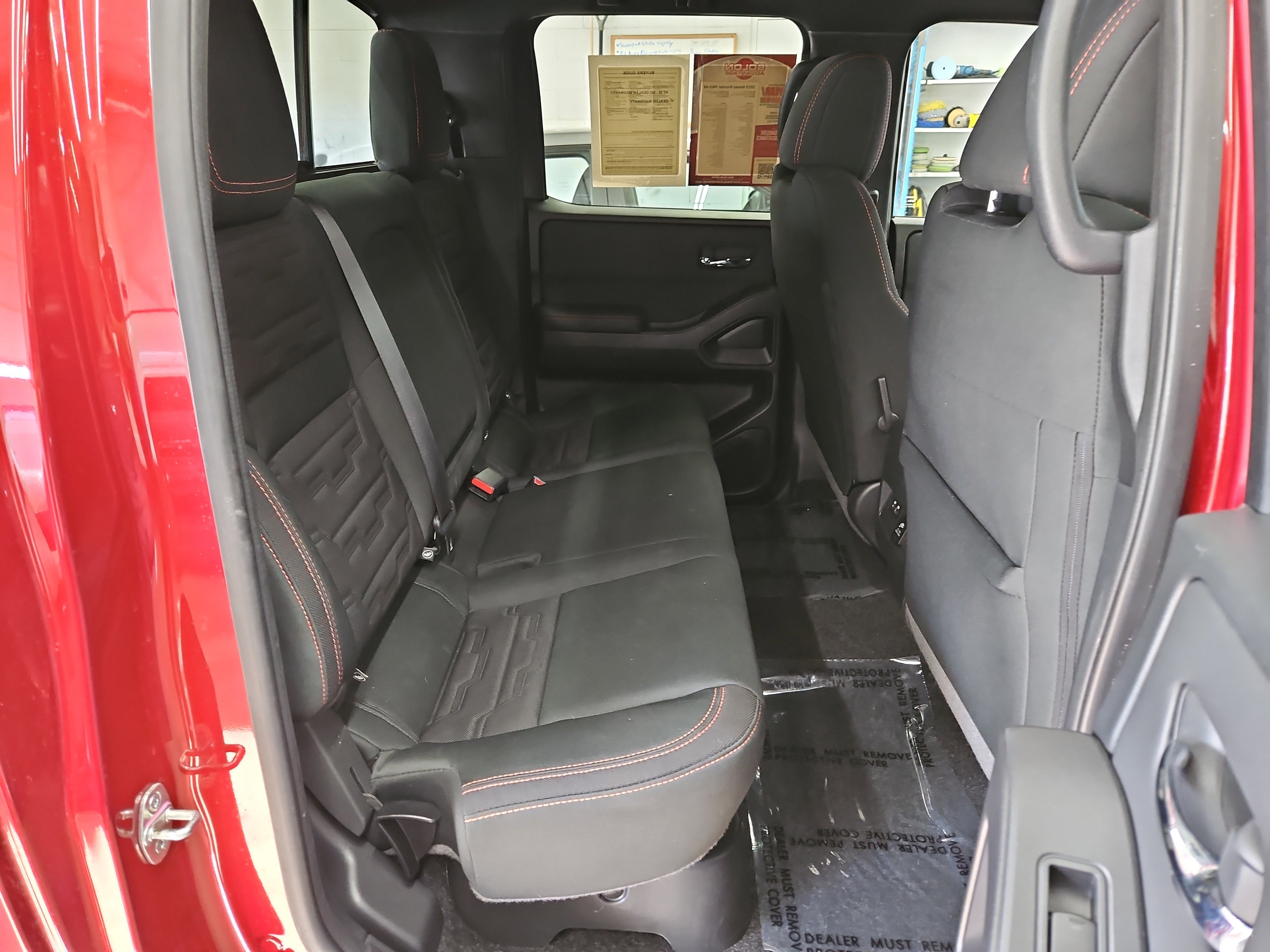 Used 2023 Nissan Frontier PRO-4X w/ Pro Convenience Package AWD/4WD image 17