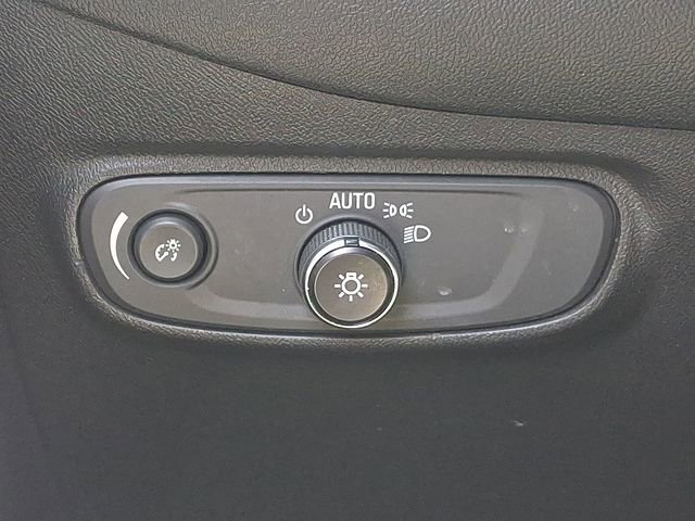Used 2022 Chevrolet Equinox RS FWD image 26