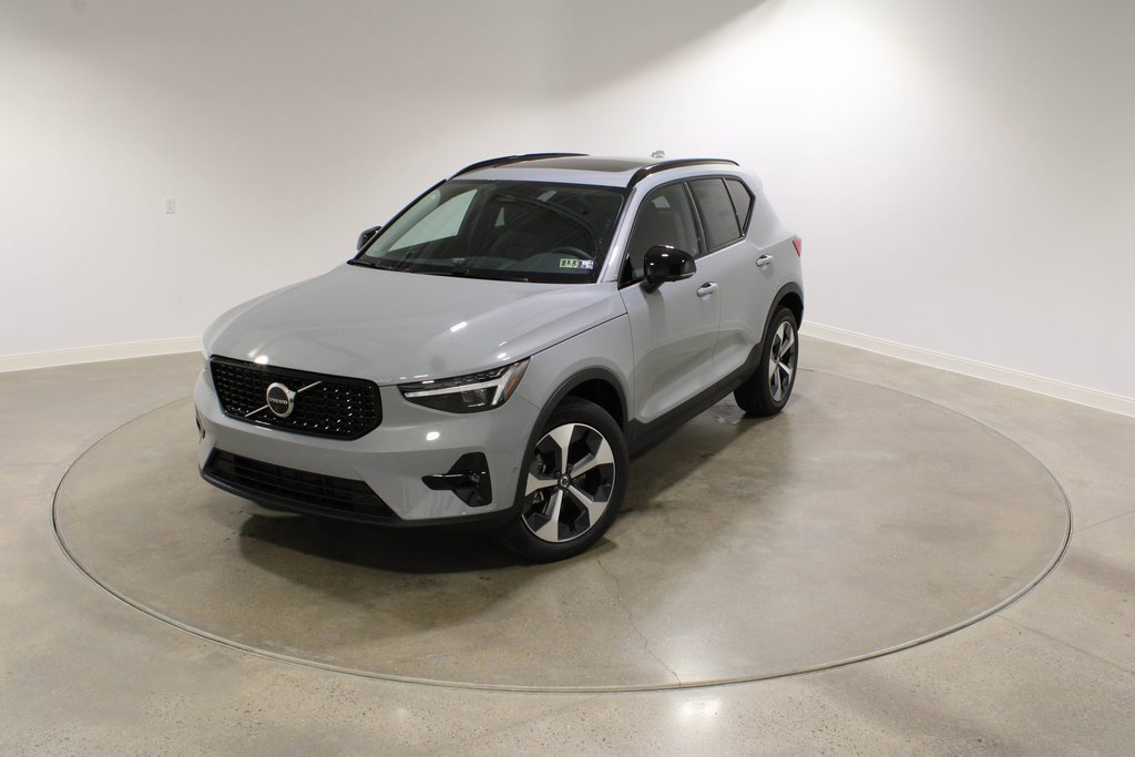 New 2026 Volvo XC40 B5 Plus w/ Protection Package Premier