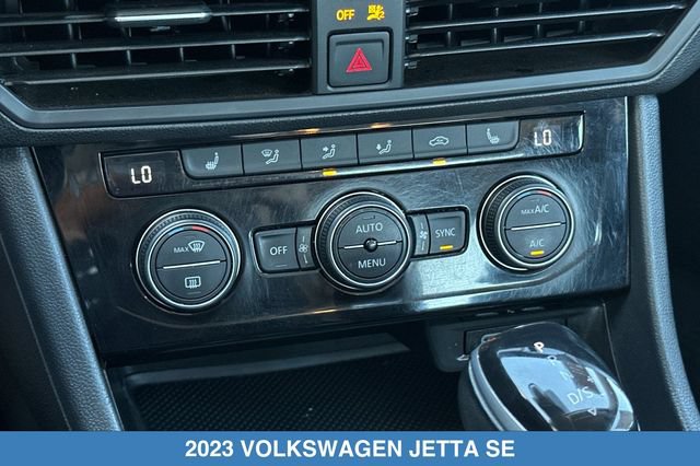 Used 2023 Volkswagen Jetta SE w/ Panoramic Sunroof Package FWD image 21