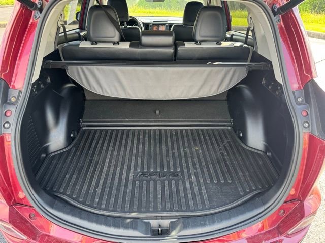 Used 2018 Toyota RAV4 Limited AWD/4WD image 11
