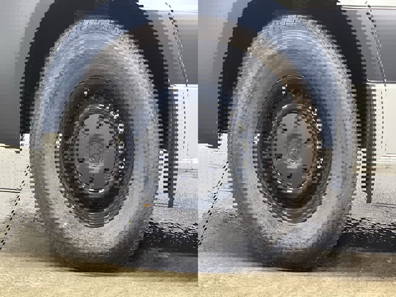 Used 2025 Mercedes-Benz Sprinter 2500 image 5