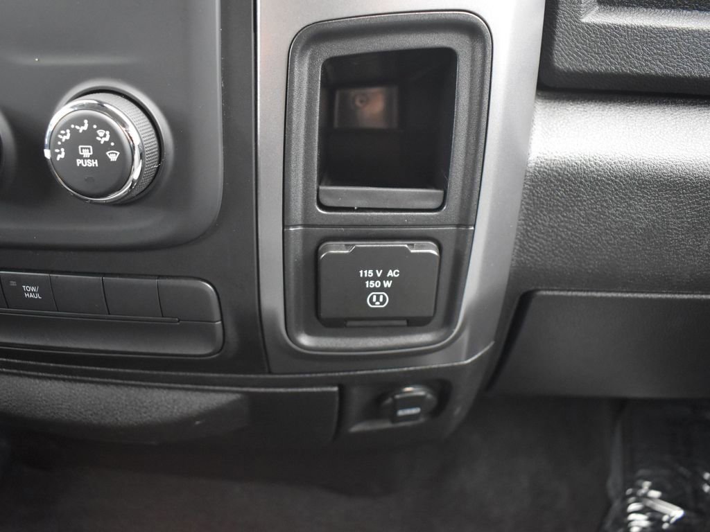 Used 2022 RAM 1500 Classic SLT image 17