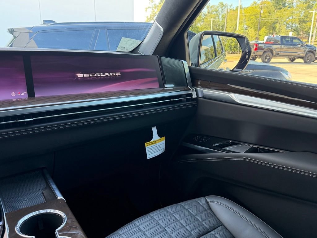New 2026 Cadillac Escalade Platinum Sport w/ LPO, ONYX Package AWD/4WD image 30