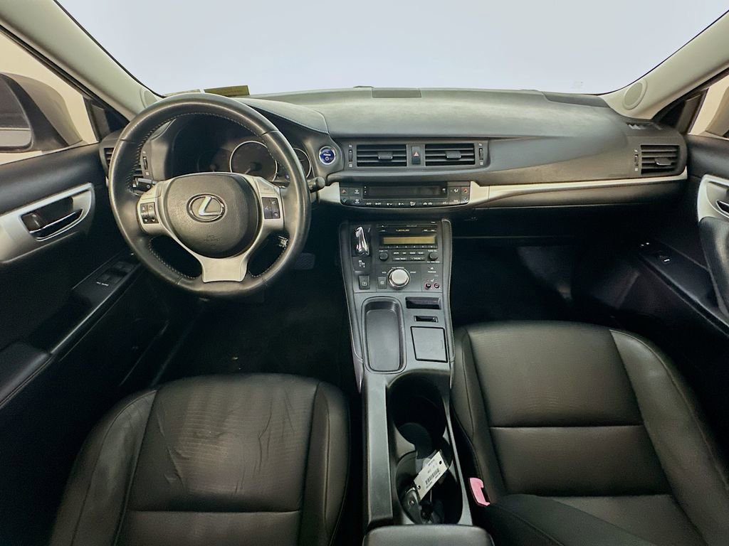 Used 2011 Lexus CT 200h Premium w/ Premium Audio Pkg FWD image 10