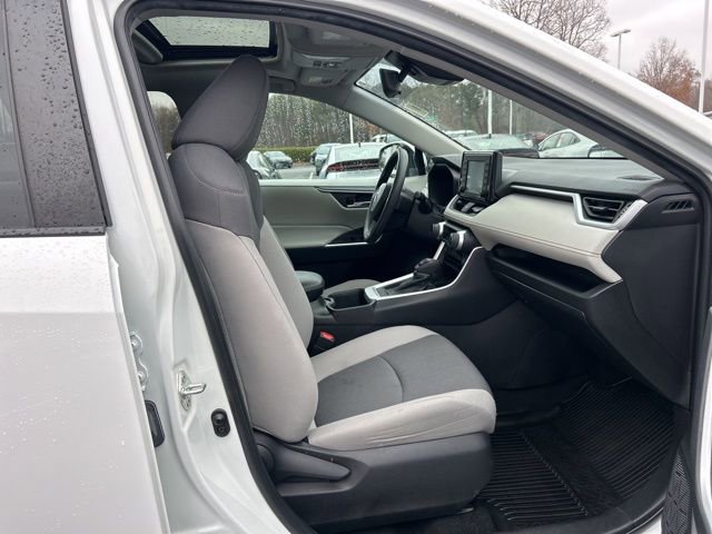 Used 2022 Toyota RAV4 XLE w/ Convenience Package image 17