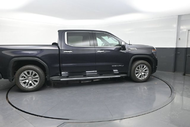 Used 2023 GMC Sierra 1500 Denali AWD/4WD image 10