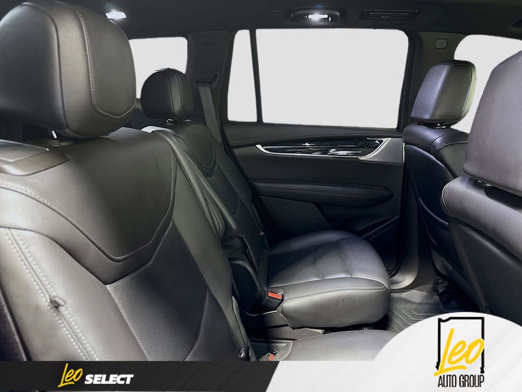 Used 2023 Cadillac XT6 Premium Luxury image 30