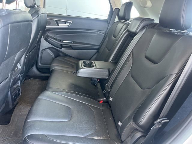 Used 2016 Ford Edge Titanium w/ Equipment Group 301A image 5