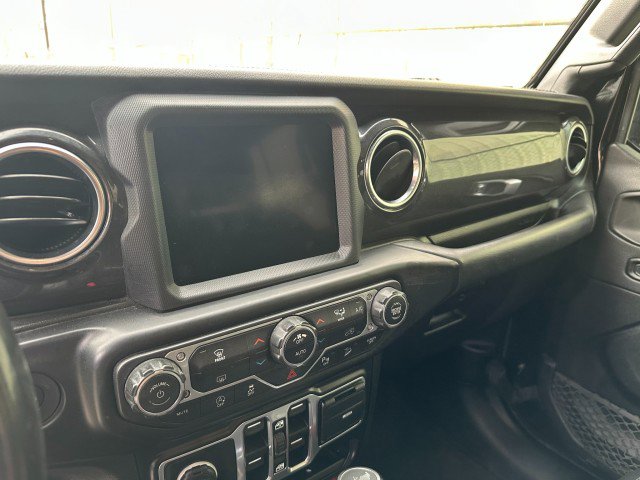 Used 2020 Jeep Wrangler Unlimited Sahara AWD/4WD image 24