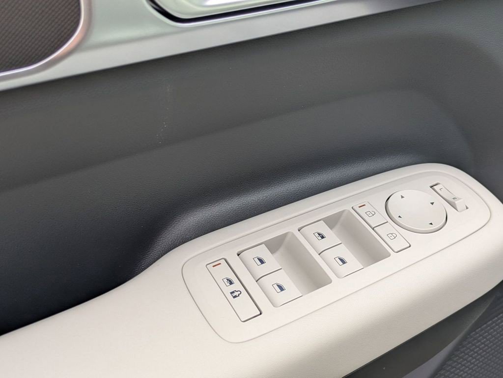 New 2026 Hyundai Santa Fe SE FWD image 13
