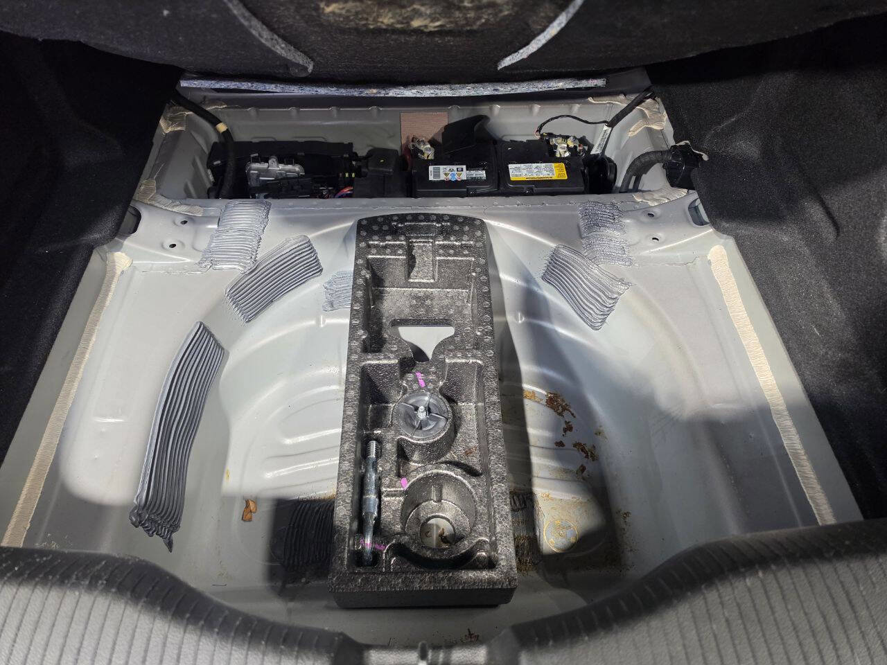 Used 2019 Chevrolet Cruze LS FWD image 32
